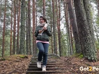 Sunny On The Steps screenshot 1