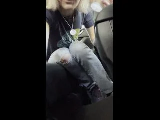 TrixieSquirts – Oops I Peed In My Car screenshot 1