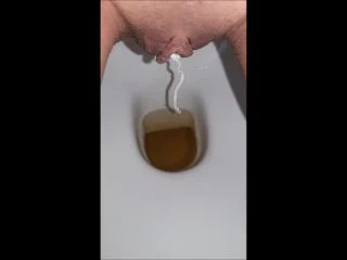 GutsOfLady – Me Peeing And Tampon Ejaculation screenshot 1