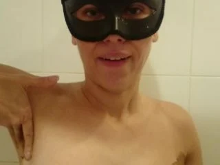 Brown Wife – I Use Shit Like Shaving Gel screenshot 1