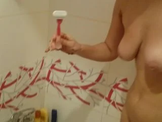Brown Wife – I Use Shit Like Shaving Gel screenshot 2