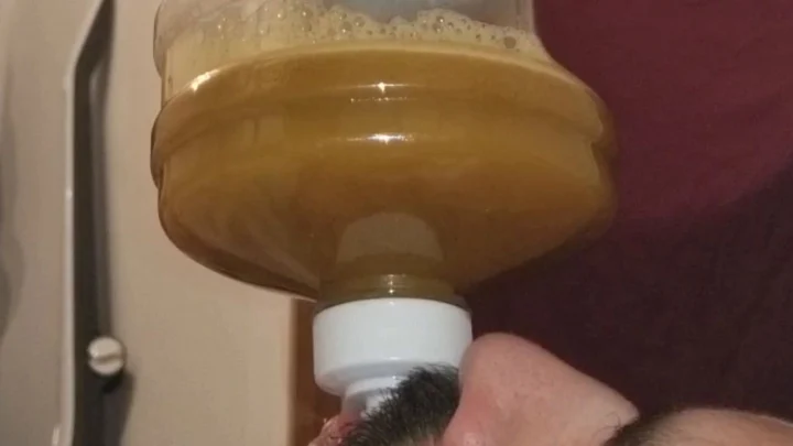 SSBBW Queen Siya – Barmaid Uses Immersion Blender For Shit And Piss