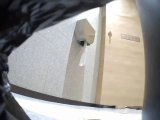Beauty Cant Drink And Feel Uncomfortable Vomiting screenshot 1