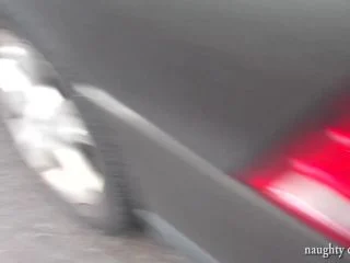 Christine – Pissing In The Middle Of The Road screenshot 6