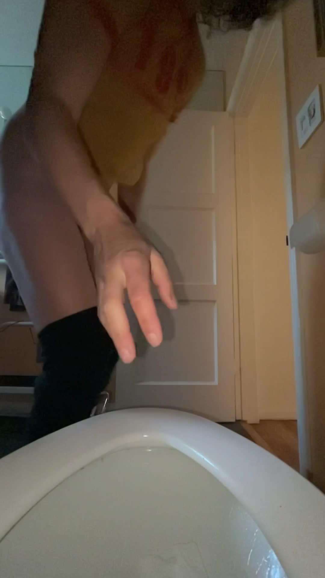 VibeWithMolly – SloMo Shit Piss And Anal Douche