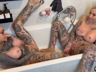 Perverse Piss Schlampen – Xl Strahl Bis Wir In Der Suppe Schwimmen screenshot 2