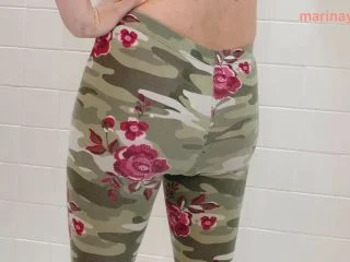 Marinayam19 – Leggings Pooping And Leggings Peeing screenshot 1