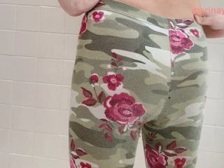 Marinayam19 – Leggings Pooping And Leggings Peeing screenshot 3