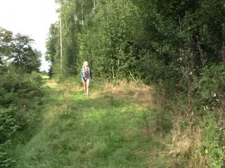 Maryberry – Pee Fun At The Walk screenshot 1