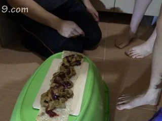 MilanaSmelly – Sandwich With Crap From 2 Beautiful Girls screenshot 5