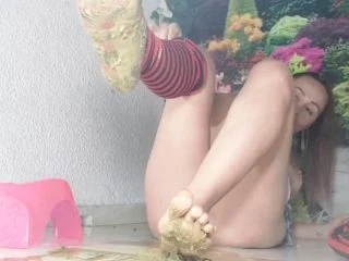Sarathonson – Poop That Crushes Cute Feet screenshot 4