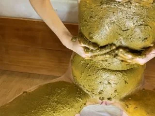 P00girl – Pile Of Diarrhea – Smeared – Face Mask Fisting screenshot 2
