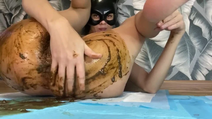P00girl – Diarrhea And Beautiful As A Rose Anus