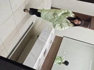 Masturbating In High Heels At A Car Show screenshot 1