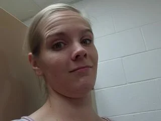 Candiecane Public Toilet Pee At A Company Meeting screenshot 1