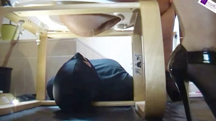 RosellaExtrem – Living Toilet Filled With Shit Piss Spit