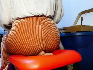 Bossy Leah – Pizza Binge And Smother screenshot 1