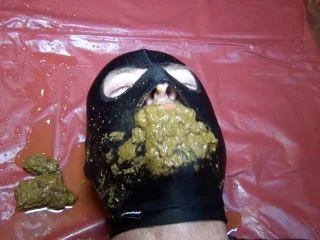 RosellaExtrem – Slave In Doggystyle Pooping In His Mouth screenshot 6