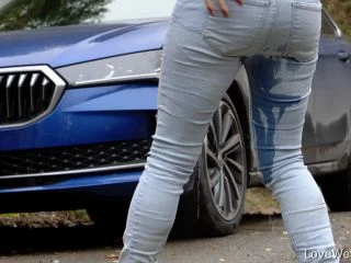 Hidden Pervert – Pee 4k screenshot 5