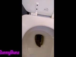 SunnyBunzCamgirl – Poop Pee One Cute Little Fart – Bathroom-Diary Style screenshot 7