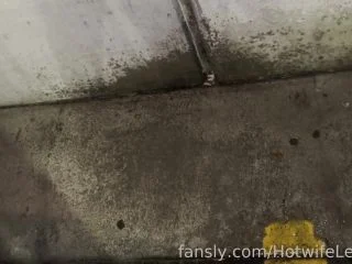 HotwifeLexiLove – Having A Good Time Pissing Outside With My Favorite Hotwives screenshot 4