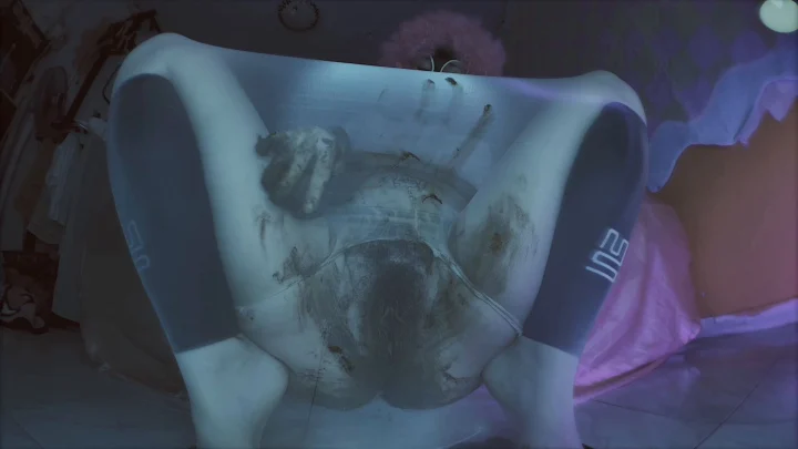 DirtyBetty – Nylon Scat Ghost