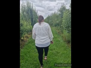 Saskialove87 – Pissschlampe Liebt Es Drau En Zu Pissen Und Ihren Nassen Saft Auszudr%D1%86cken screenshot 1
