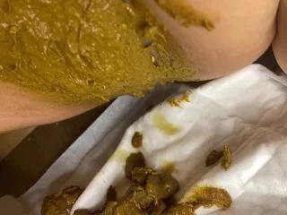 P00girl – Dirty Fisting Pussy Smeared In Shit screenshot 3