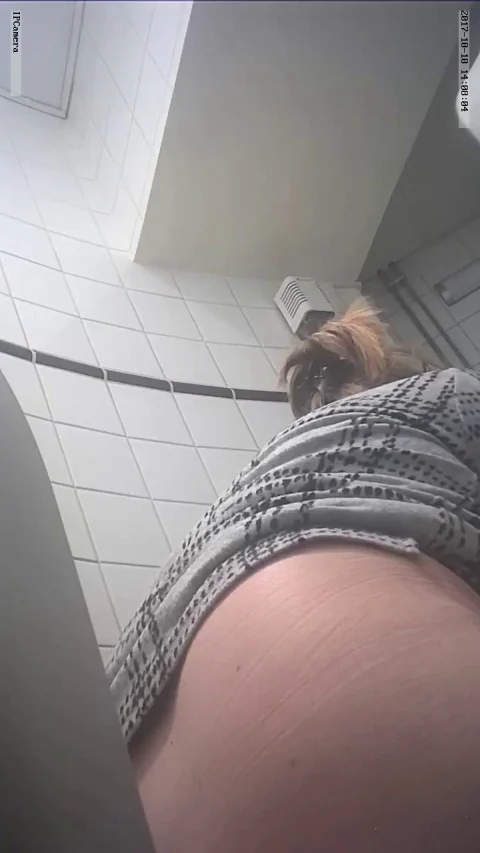 Student_restroom_112