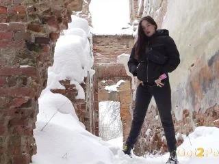 Snowy Ruins screenshot 7