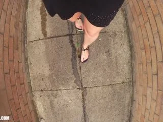 Faye Taylor – Outside Stroll screenshot 5