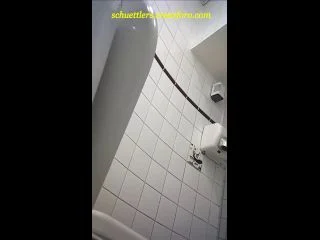 Student Restroom 73 screenshot 3