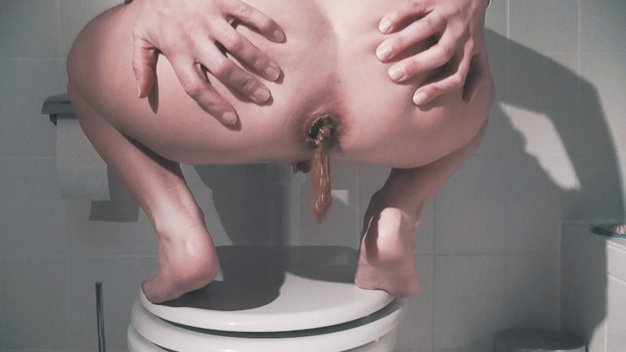 MiaRoxxx – 96. Big Toilet Turd