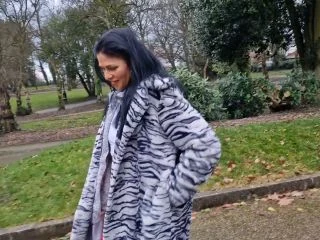 Exposing Pussy In Public And Pissing screenshot 3