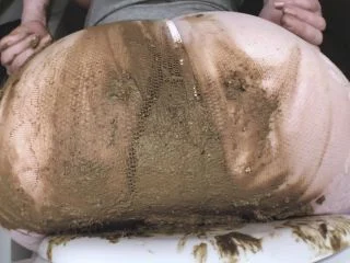 DirtyBetty – Insane TOP ASS Pooping Volcano screenshot 3