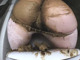 DirtyBetty – Insane TOP ASS Pooping Volcano screenshot 4