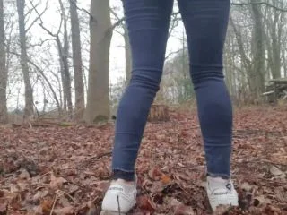 Versauteschnukkis – Milf Shits In The Forest screenshot 1