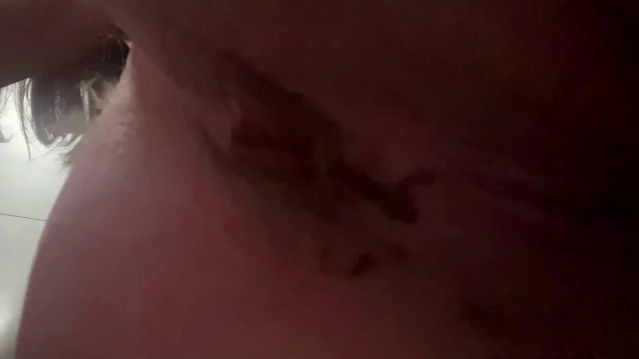 Thefartbabes – Shiny Ass Poop Serve