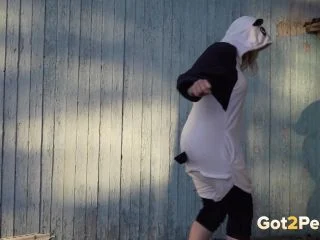 Panda Pissing screenshot 2
