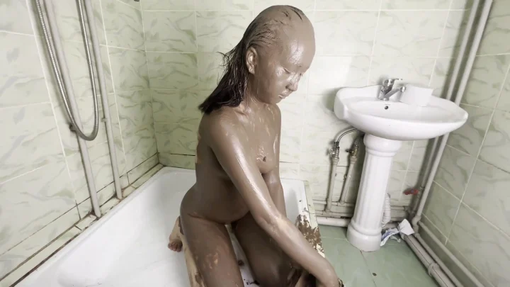 Asiansteppe – LisaSteppegirl Scat Bath