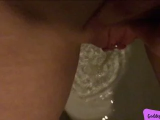 Come Watch Me Pee In The Toilet screenshot 4