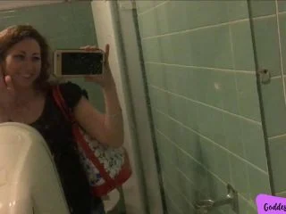 Come Watch Me Pee In The Toilet screenshot 7