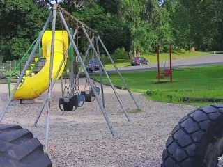 MissPoon69 – PEEING ON A PARK BENCH screenshot 4