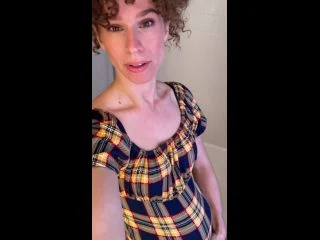 VibeWithMolly – Pregnant Role Play Poop In Bathtub screenshot 5