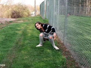 Misspoon69 – Long Haired Brunette Pisses screenshot 1
