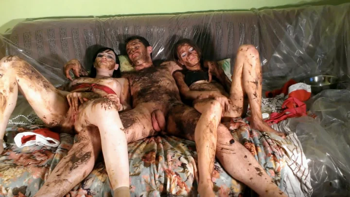 Amazing Scat Threesome Part 6