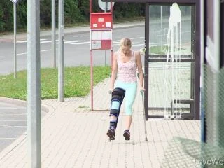 Knee Immobolizer – Diana Sweet screenshot 2