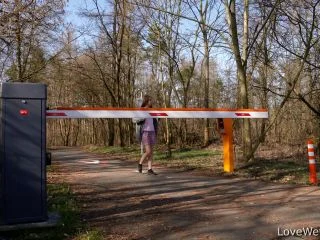 Pee Bonus With Nella Decker screenshot 1