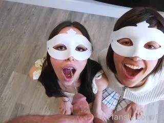 Ema Lee – Pee Friends Forever screenshot 1