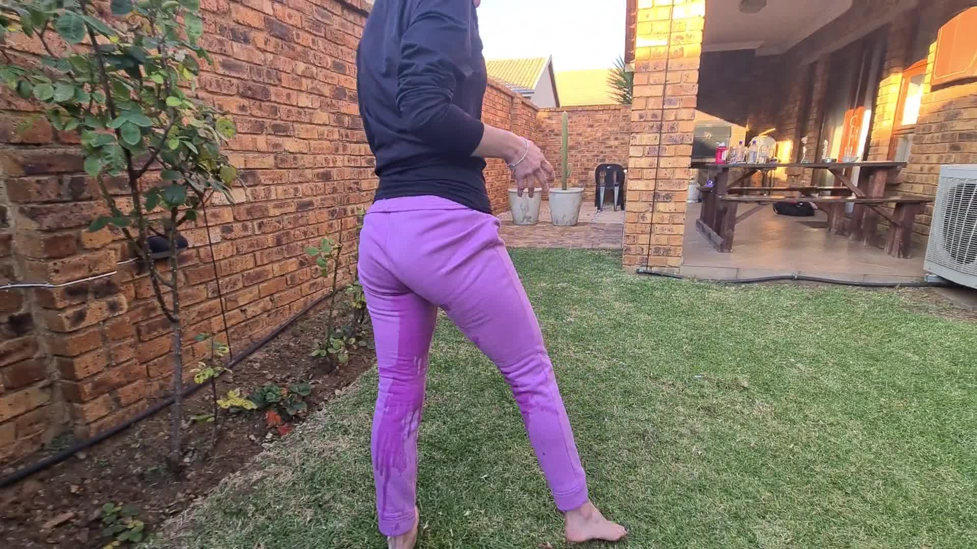 Petitemia1 – Solo Piss Compilation Skinny Piss Slut